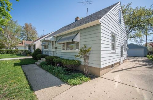 6917 40th Ave, Kenosha, WI 53142-1732