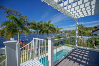 18147 Ridgeview Dr, Jupiter FL  33469-8122 exterior