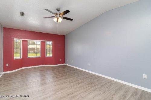 5510 Holden Rd, Cocoa, FL 32927-8127