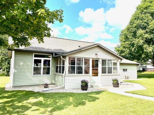 118 Race Ave, Elmwood, WI 54740-8824