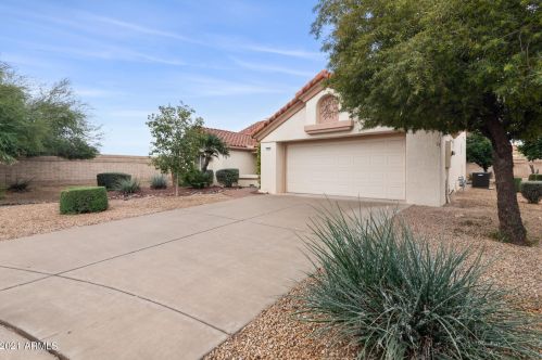 22422 Homestead Ln, Sun City, AZ 85375-2074