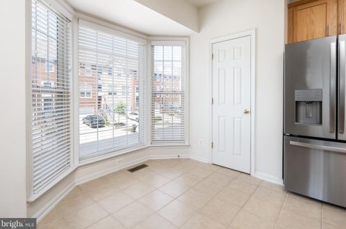 15055 Clementine Way, Haymarket VA  20169-3319 exterior