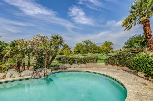 64 Pebble Beach Dr, Rancho Mirage CA  92270-1608 exterior