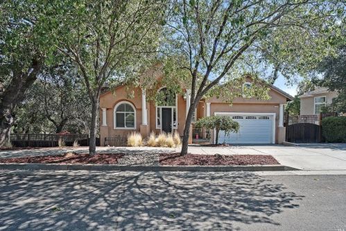 174 Yulupa Cir, Santa Rosa, CA 95405-5136
