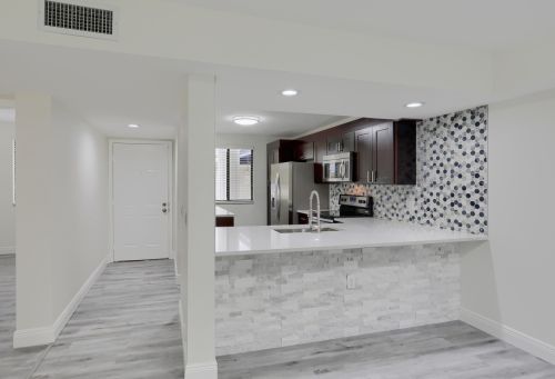 2811 Village Blvd, West Palm Beach, FL 33409-6950