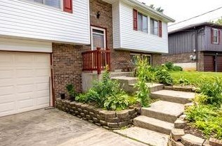 1373 Hartwood Dr, Cincinnati, OH 45240-1229