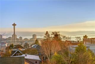 350 Galer St, Seattle, WA 98109-3125