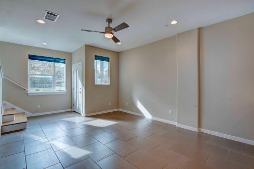 5002 Delores Ave, Austin TX  78721-2108 exterior