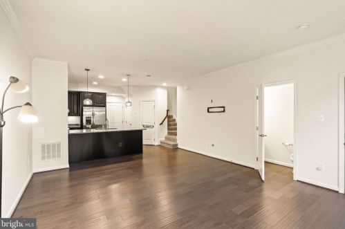 7542 Brunson Cir, Gainesville VA  20155 exterior