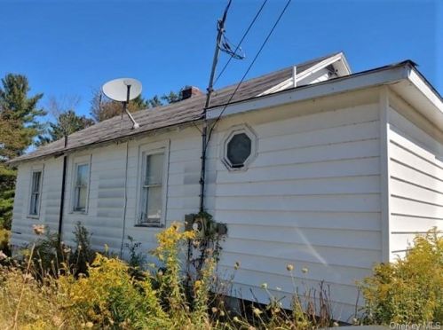 627 Briscoe Rd, Swan Lake, NY