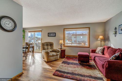 1874 Quebec St, Lino Lakes, MN 55038-9627