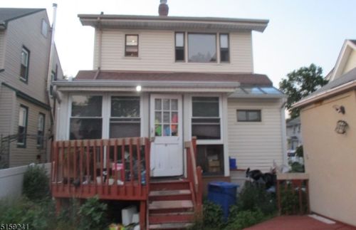 136 Fairbanks St, Industrial Hillside, NJ 07205-2833