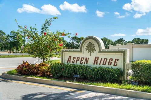 5657 Aspen Ridge Cir, Delray Beach FL  33484-2585 exterior