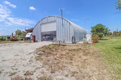 220 41st Ave, Naples, FL 34120-4357