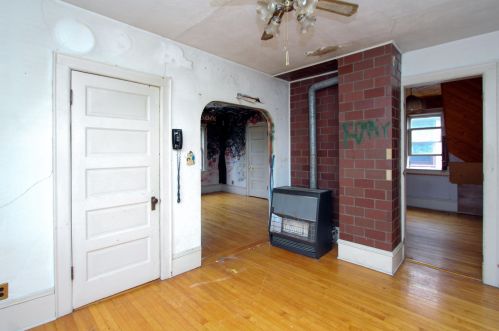 812 Burleigh St, Milwaukee WI 53222-4804 exterior