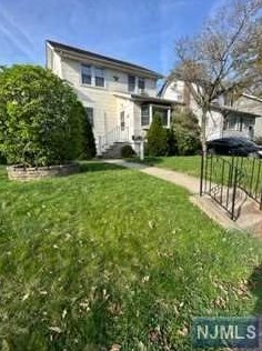 124 Hillside Ave, Teaneck NJ  07666-4011 exterior