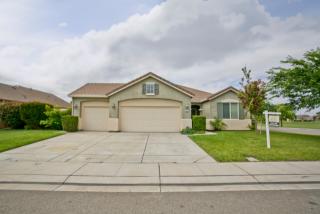 1711 Pagola Ave, Manteca CA  95337-8628 exterior