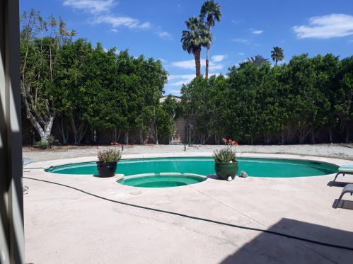 28 Lincoln Pl, Rancho Mirage CA  92270-1927 exterior