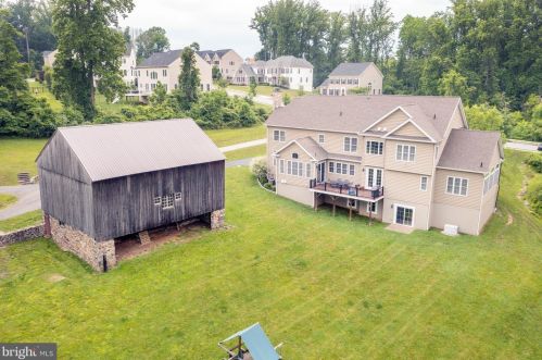 10 Pine Valley Ct, Glen Mills PA  19342-1823 exterior