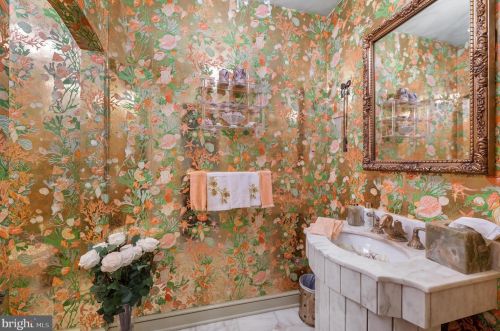 71 Tunbridge Rd, Haverford PA  19041-1038 exterior