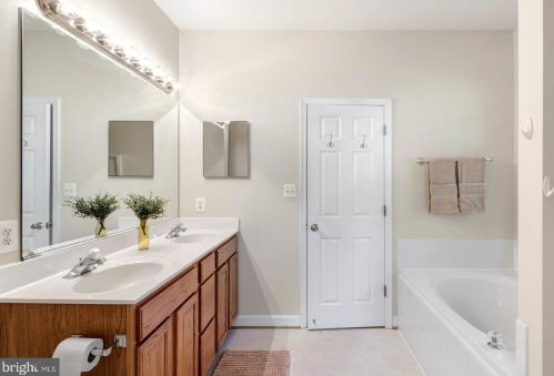 10805 Chancellorsville Dr, Spotsylvania VA  22553-3929 exterior