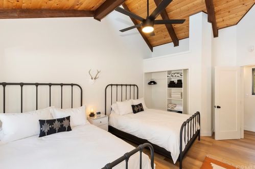 1125 Big Bear Blvd, Big Bear City CA  92314-9277 exterior