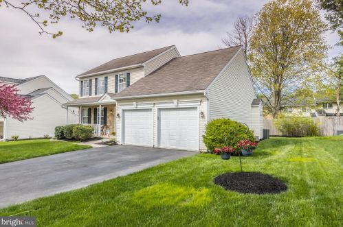 110 Oakmont Dr, Downingtown, PA 19372-1154