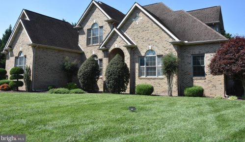 22 Chadwick Dr, Dover, DE 19901-5827