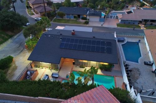1630 Virden Dr, Glendale CA  91208-2722 exterior
