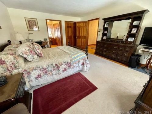 20 Kellogg St, Bethel CT  06801-1638 exterior