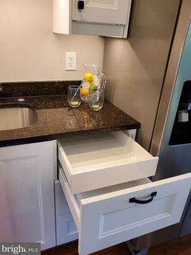 8913 Lagrange St, Lorton VA  22079-1626 exterior