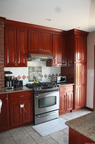 135-28 94th St, Jamaica, NY 11417-1716