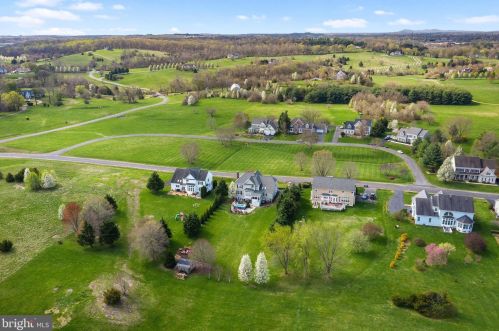 42306 Big Spg Ct, Leesburg VA 20176-6289 exterior