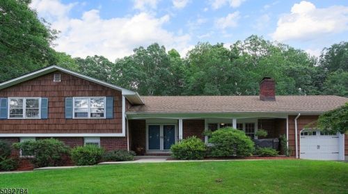 24 Mountain Ave, Warren, NJ 07059-5316