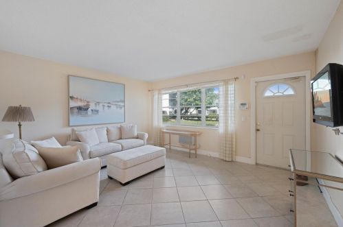 179 Salisbury H, West Palm Beach, FL 33417-1966
