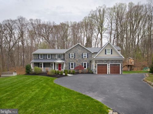 1685 Valley Rd, Newtown Square, PA 19073-2724