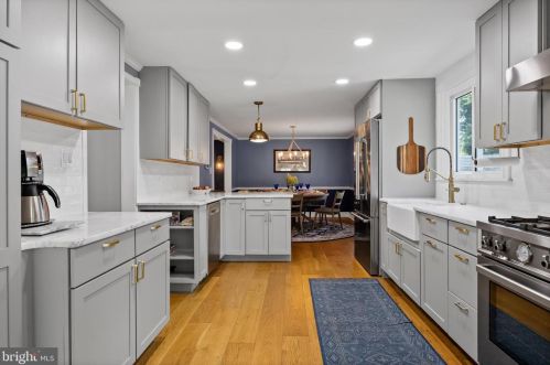 116 Howard St, Riverton NJ  08077-1328 exterior