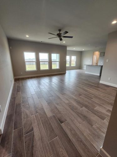 1427 Ladelle St, Dinsmore TX  77488-3428 exterior
