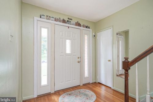 261 St Clair Dr, Mount Laurel, NJ 08054-2922