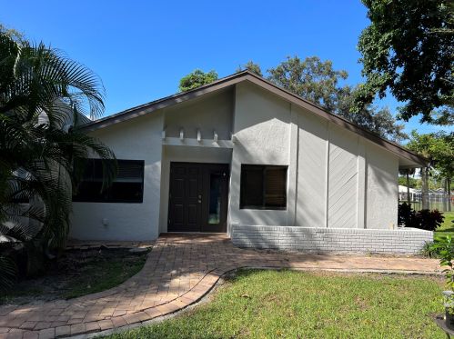 4075 Palm Forest Dr, Delray Beach FL  33445-5703 exterior