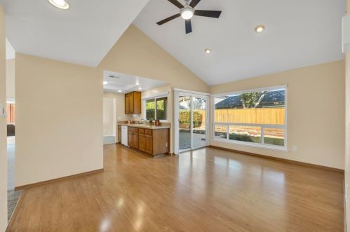5820 Merlindale Dr, Citrus Heights CA  95610-6728 exterior