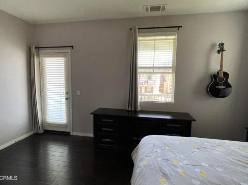 3121 Lisbon Ln, Oxnard CA  93036-5347 exterior