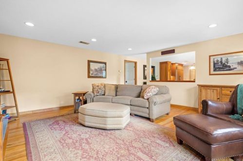 10 Wedgewood Ln, Wapping CT 06074-1580 exterior