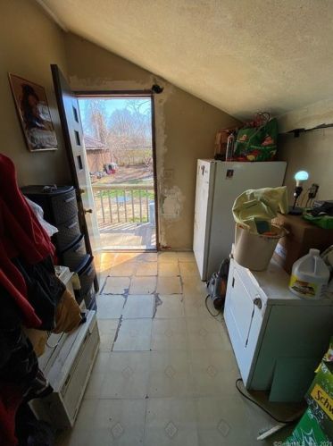 19 Portland St, Middletown CT  06457-2209 exterior