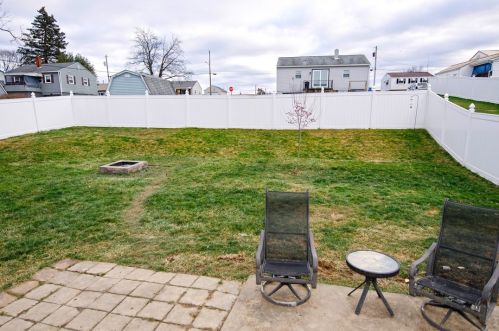 2632 Russell Dr, New Kensington PA  15068-3037 exterior