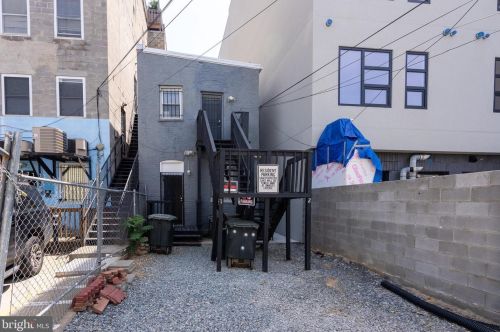 1332 Capitol St, Washington DC 20003-1551 exterior