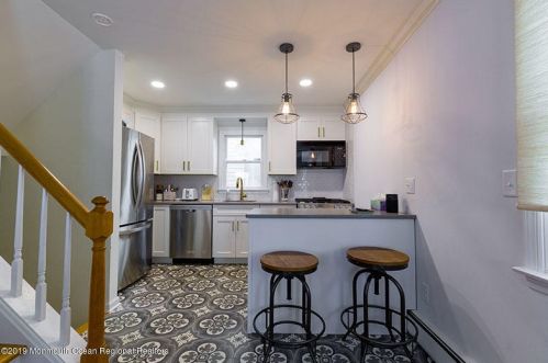 7 Atlantic Ave, Ocean Grove, NJ 07756-1602