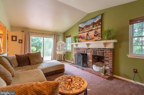 293 Stormfield Dr, Harleysville PA  19438-2330 exterior