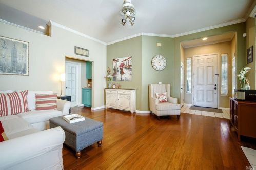 5638 Raters Dr, Santa Rosa, CA 95409-4314