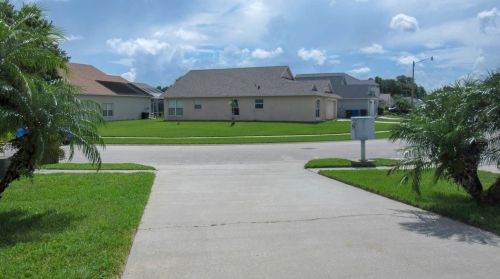 1118 Liberty Hall Dr, Kissimmee, FL 34746-6724